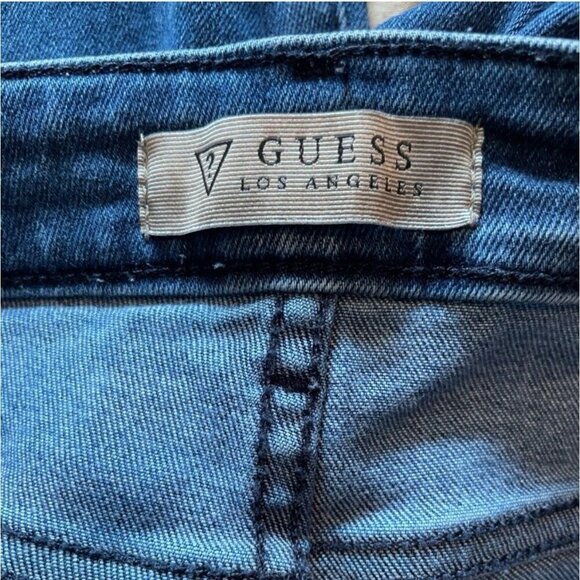 Guess Women’s Skinny Jeans Size 30 Medium Wash Mid Rise Stretch Denim Pants - Picture 2 of 6